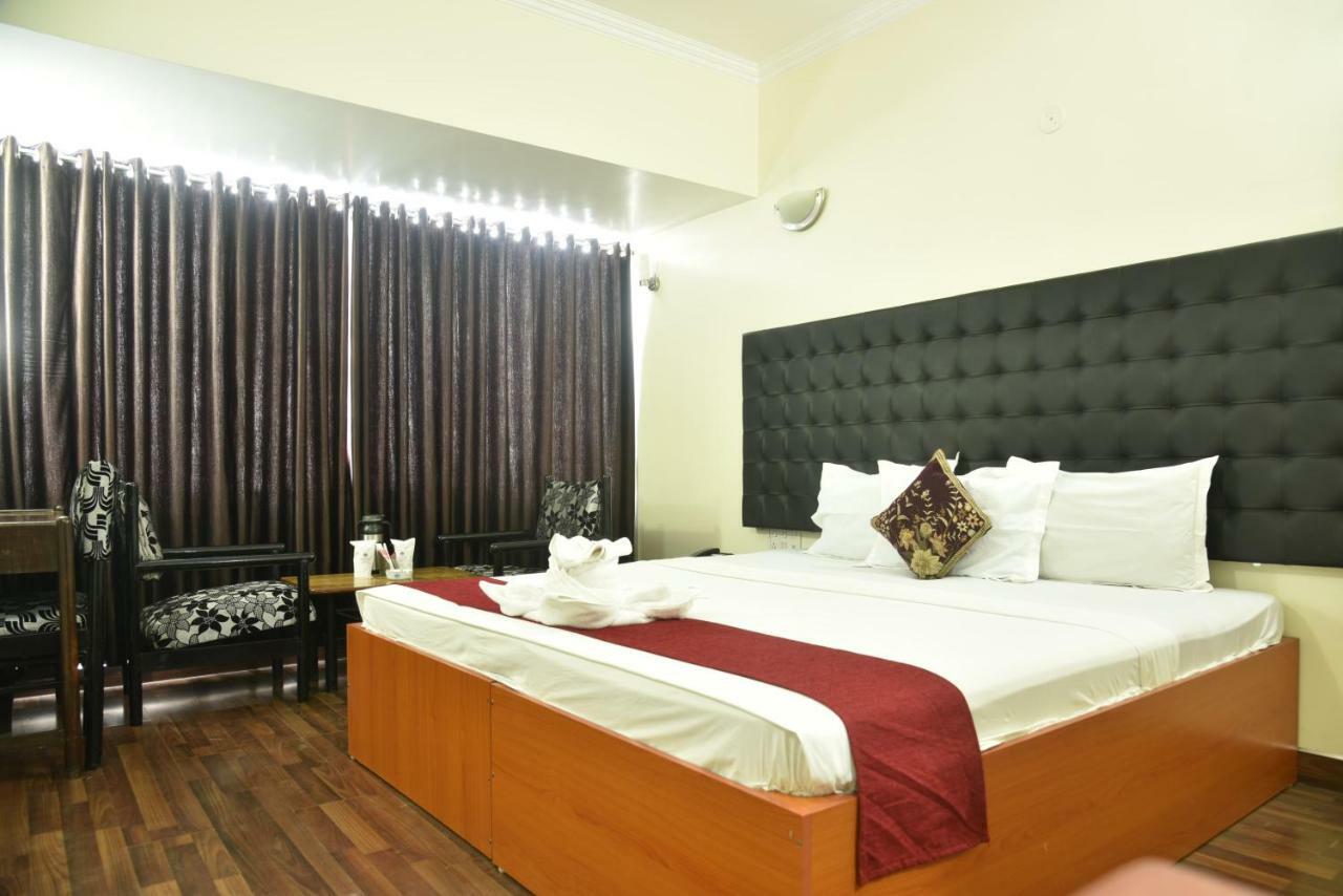 Hotel Rajhans International Bhāgalpur Eksteriør bilde