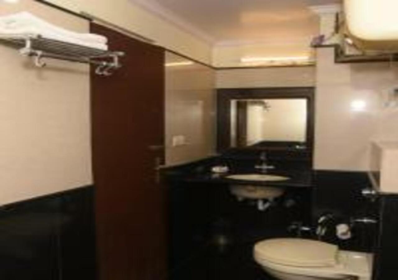 Hotel Rajhans International Bhāgalpur Eksteriør bilde